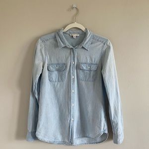 American Eagle Denim Button Up Women’s Shi…